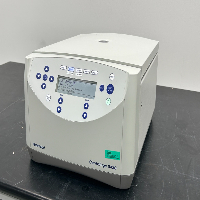 Eppendorf 5430 Centrifuge image 1